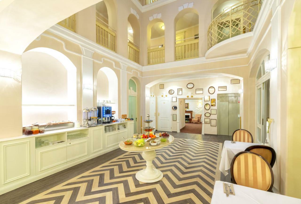 Promenada Romantic Hotel Karlovy Vary Exterior photo