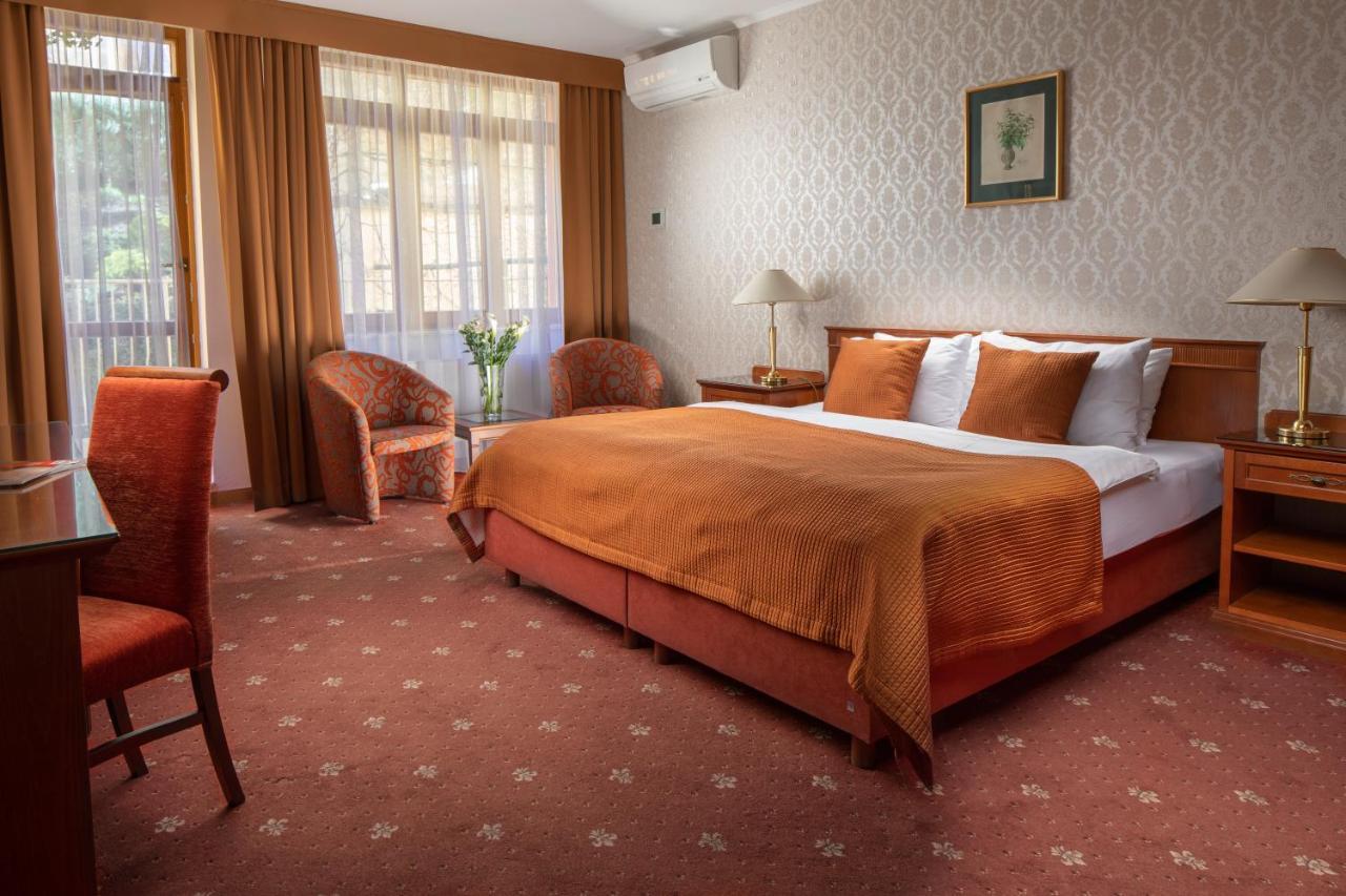 Promenada Romantic Hotel Karlovy Vary Exterior photo